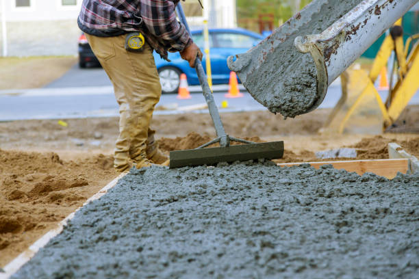Best Commercial Concrete Contractor  in Gambier, OH